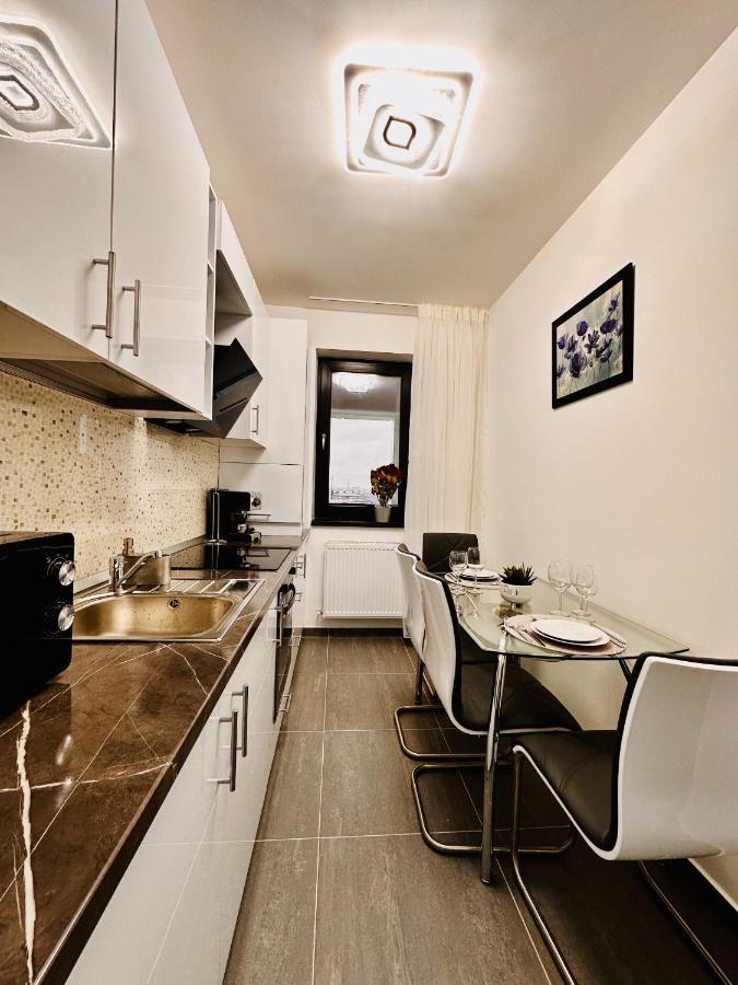 Rentforcomfort Sky Garden Studio Apartman Bukarest Kültér fotó