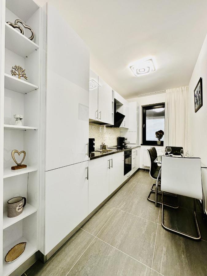 Rentforcomfort Sky Garden Studio Apartman Bukarest Kültér fotó
